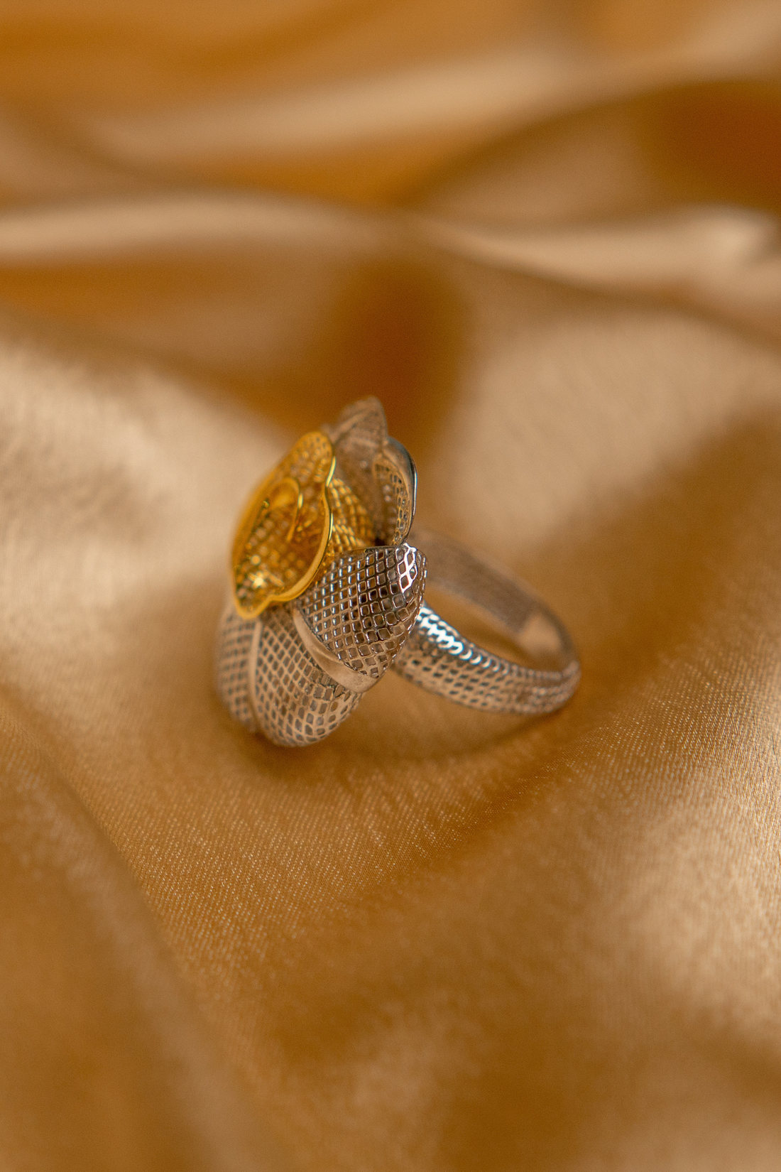 Vintage Floral Loop Cocktail Ring