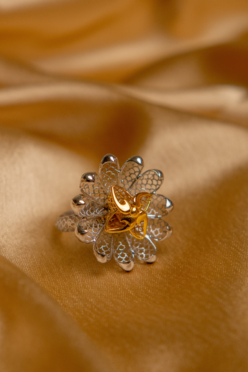Daisy Vintage cocktail ring