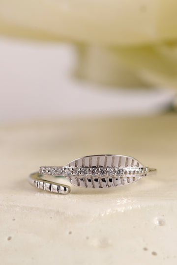 Leafy Bling Silver Ring