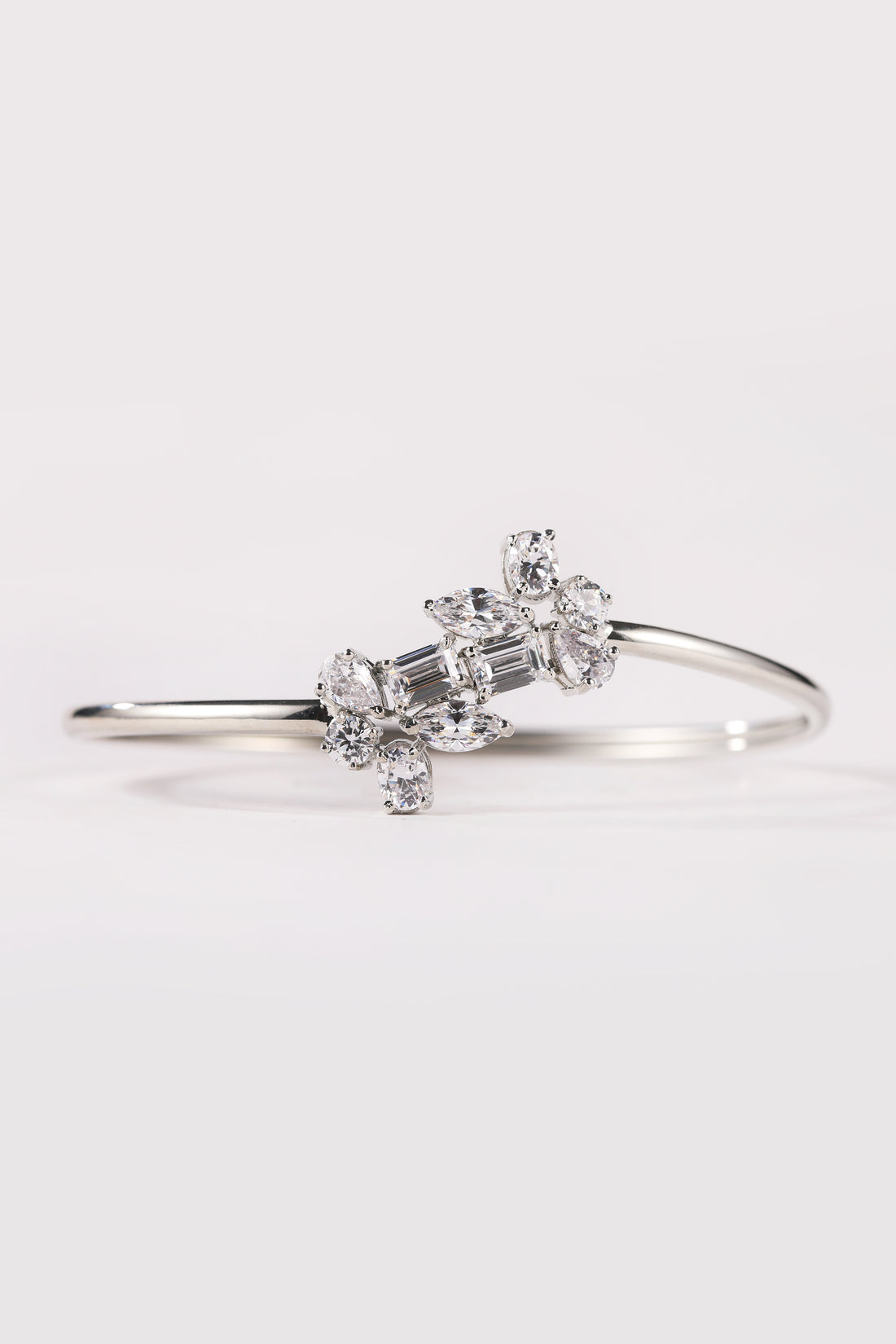 Cluster Openable Bracelet