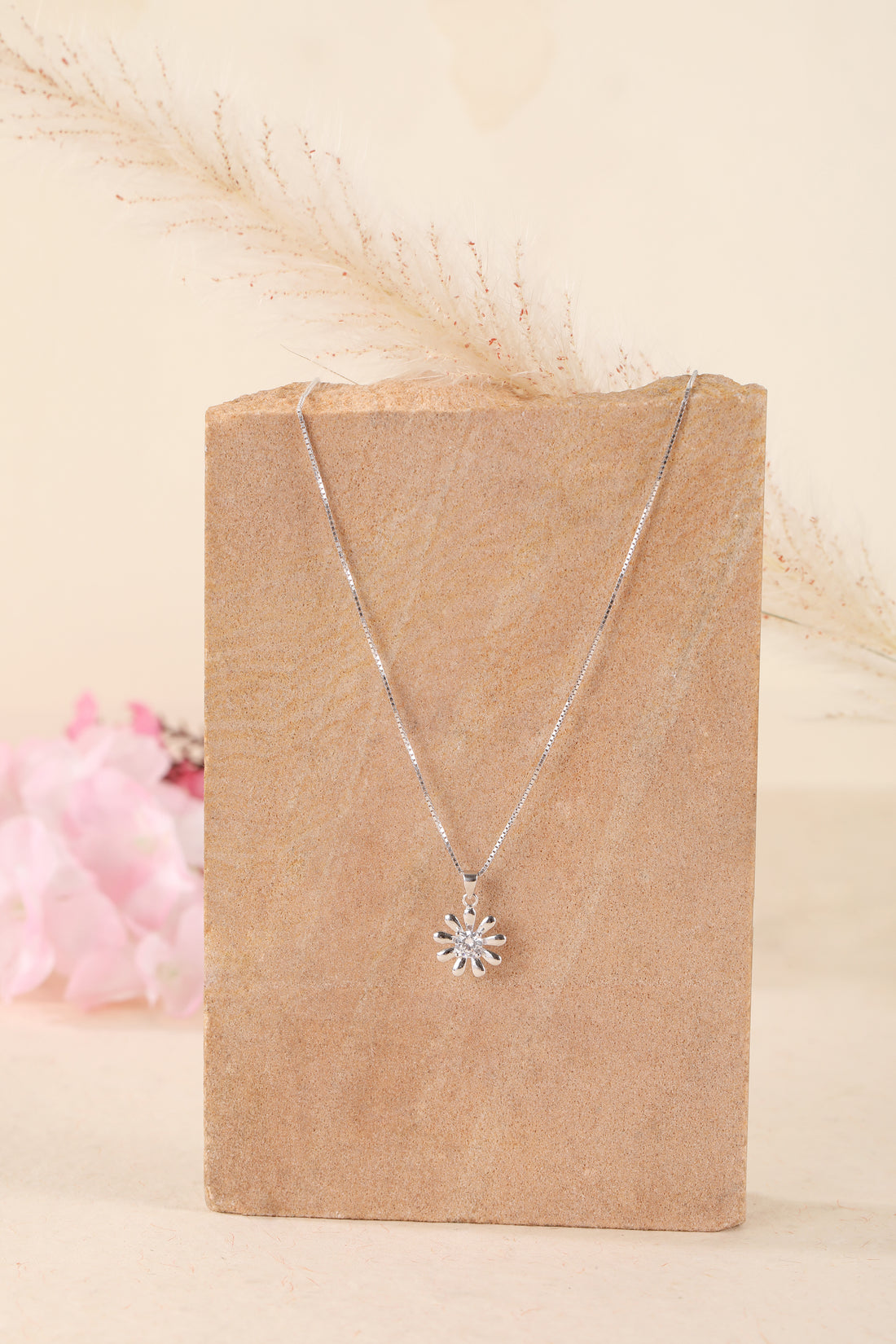 Silver Daisy Pendant