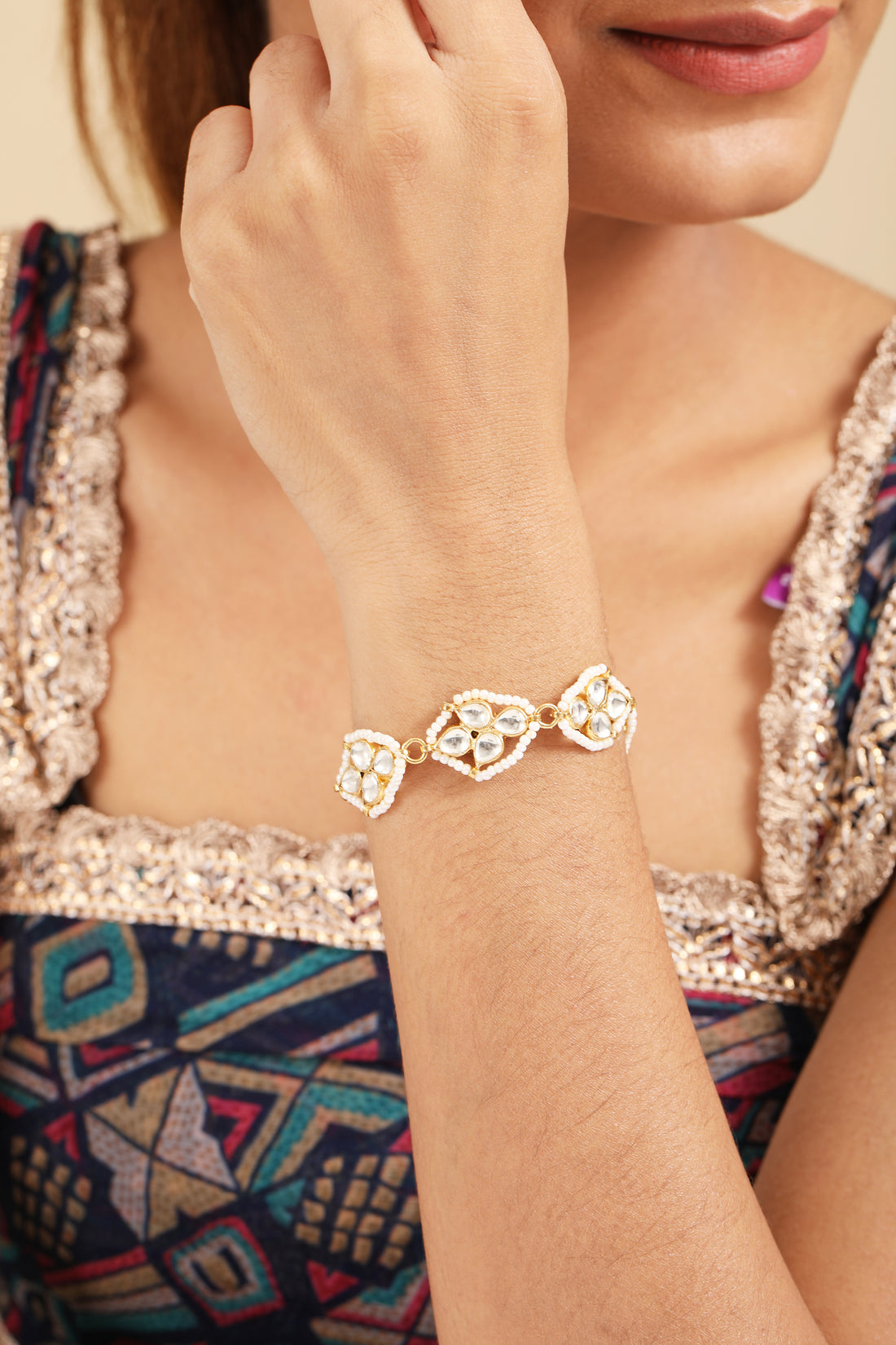 Sahira Gold Openable Bracelet