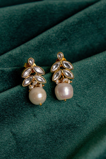 Anandita Pearl Earring
