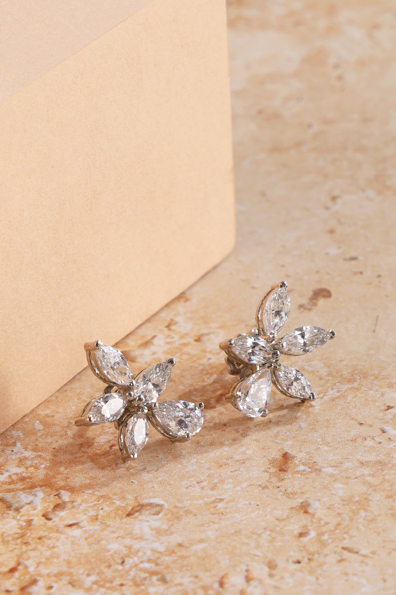 Dewdrop Daisy Stud Earring