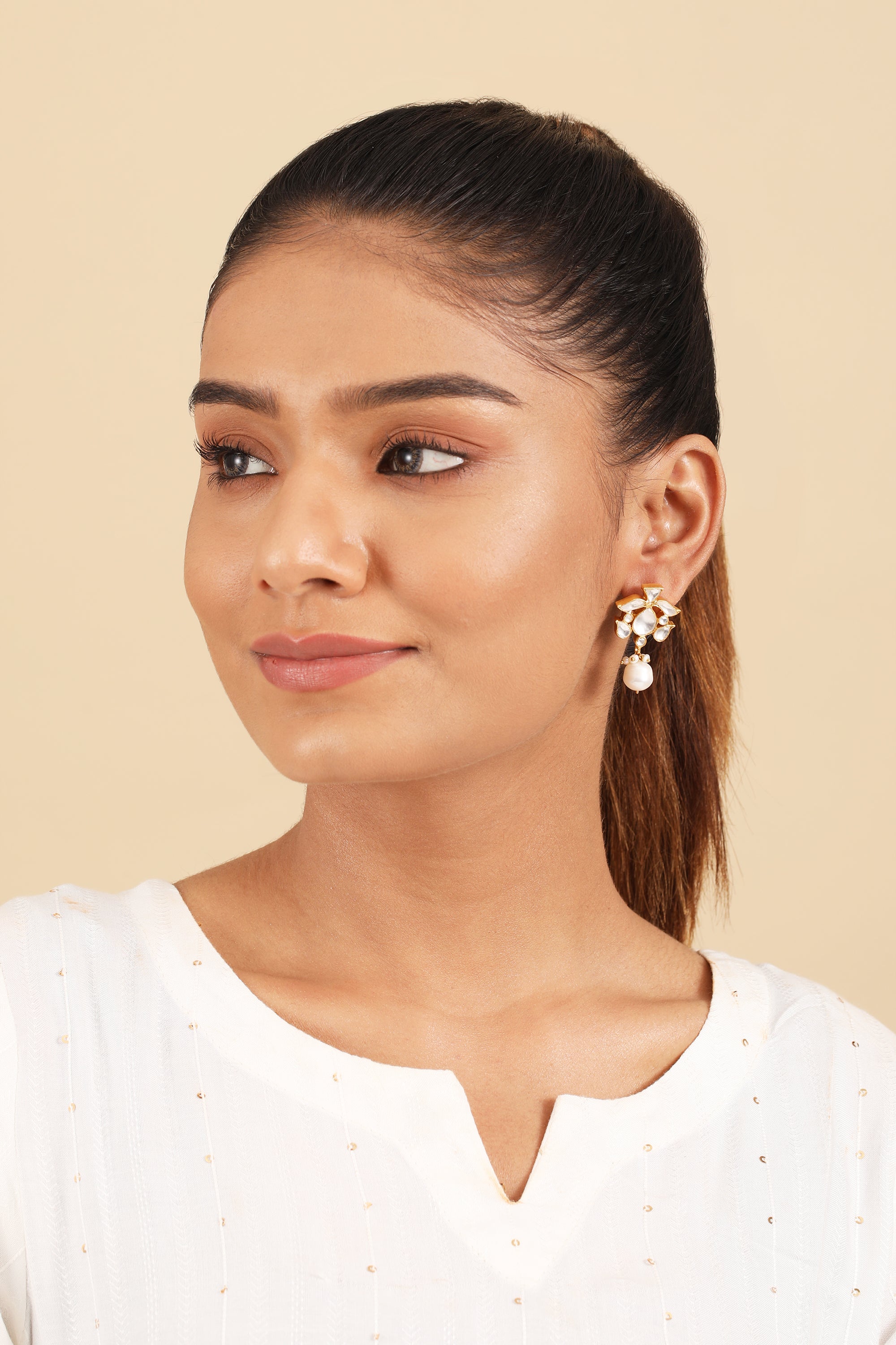 Varisha- Handcrafted earring